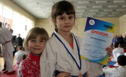 Zvyagel Open 2013: Скидан Яна и Диана